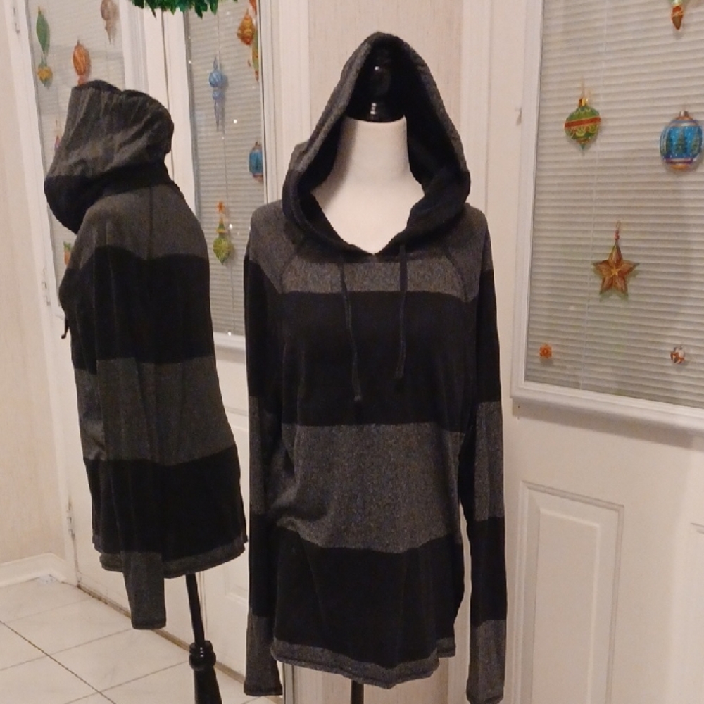4/$60 Black & Gray Striped Hooded Long Sleeve Tee - Size Medium